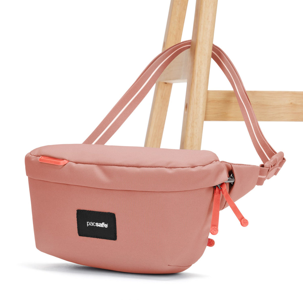 Pacsafe GO sling pack