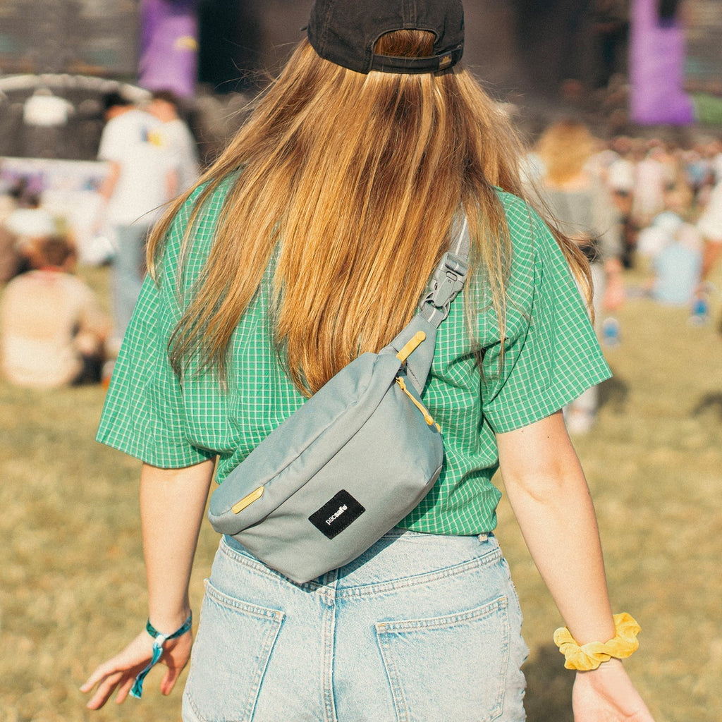 Pacsafe GO sling pack