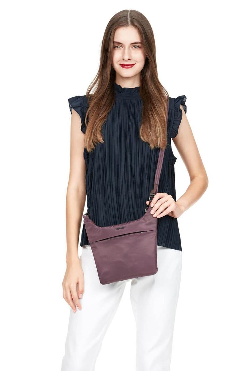 Cruise Anti-Theft On The Go Crossbody Pinot