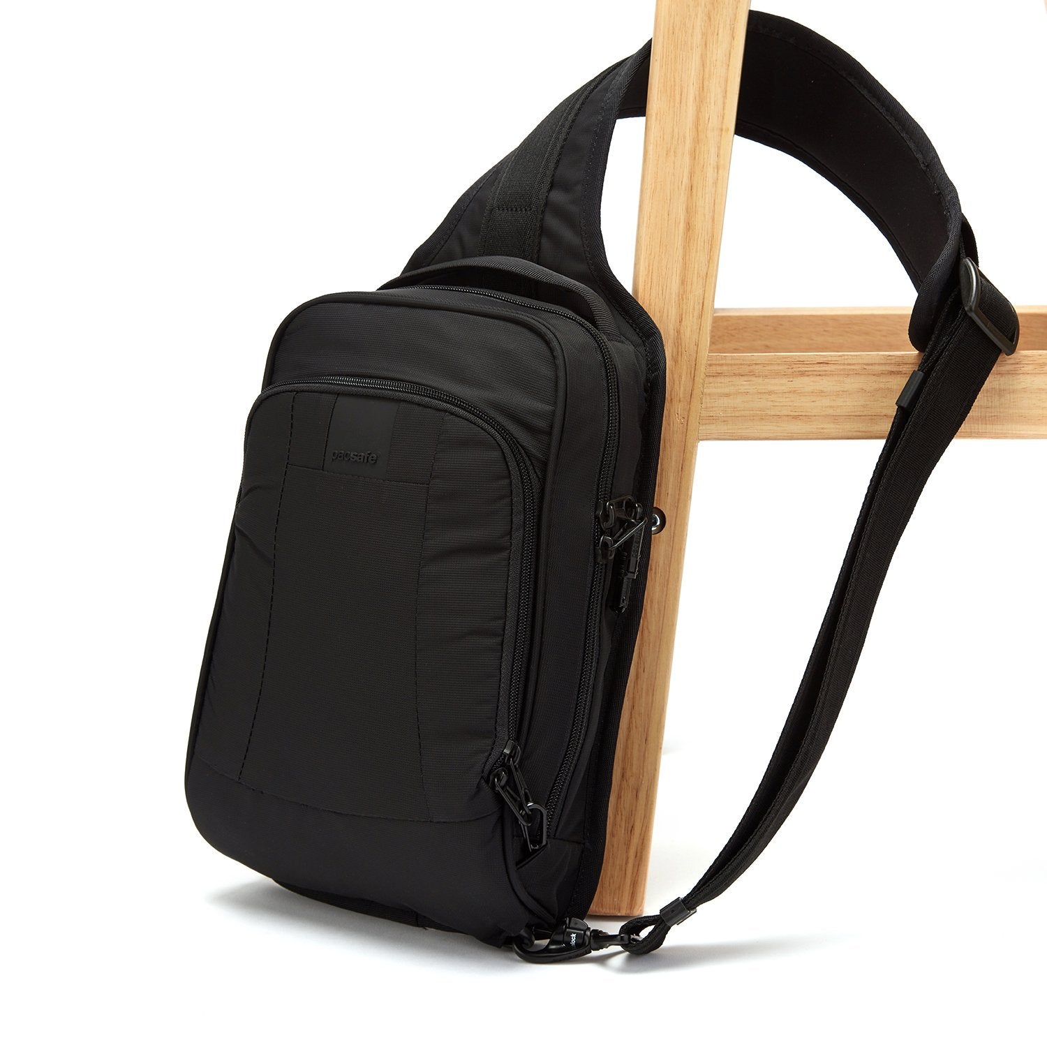 Metrosafe LS150 Anti-Theft Sling Pack