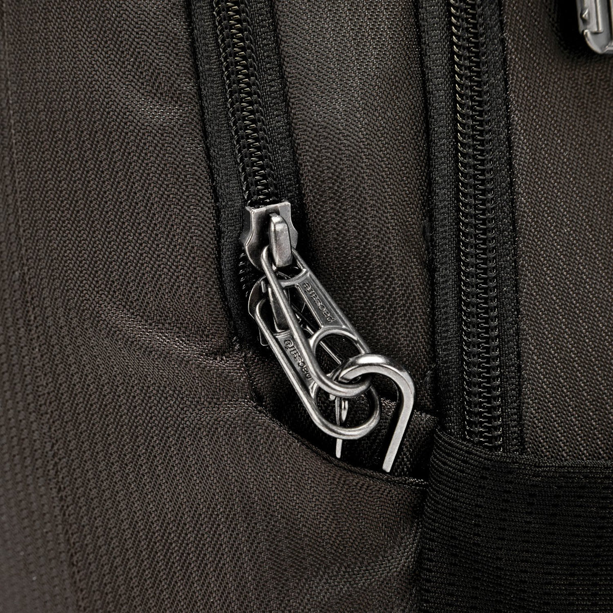 Metrosafe LS350 ECONYL backpack