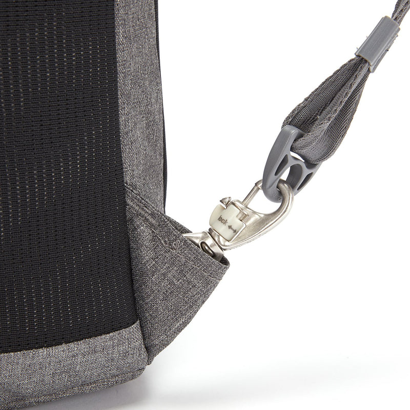 Metrosafe LS450 Anti-Theft 25L Backpack