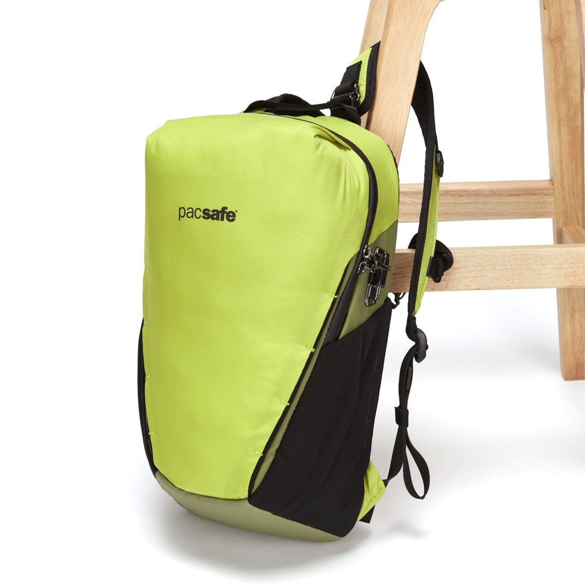 Venturesafe X18 Anti-Theft Backpack
