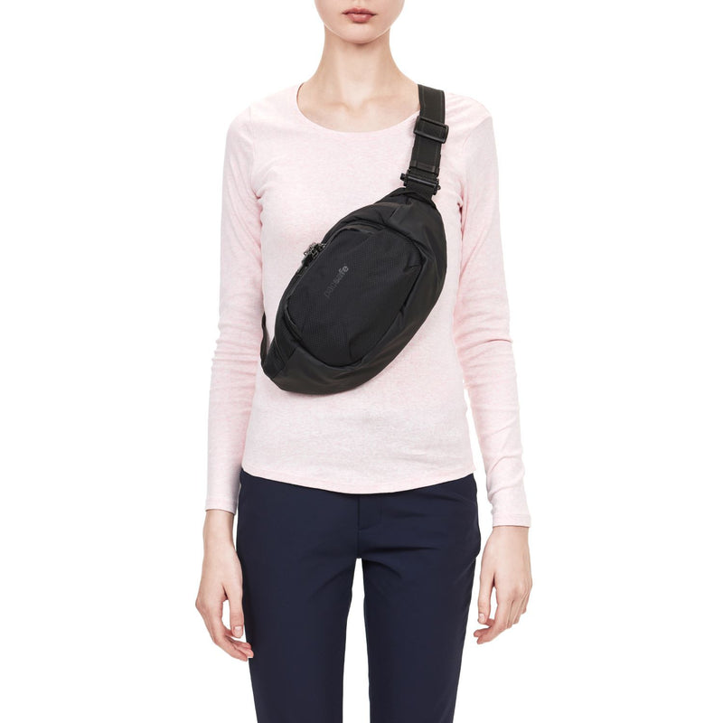 Venturesafe X Anti-Theft Hip Pack