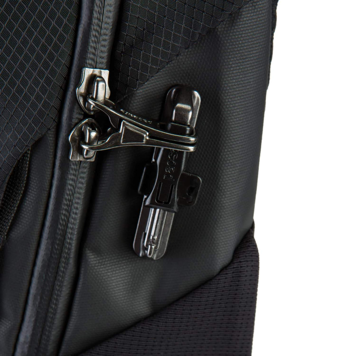 Venturesafe X18 Anti-Theft Backpack, Black