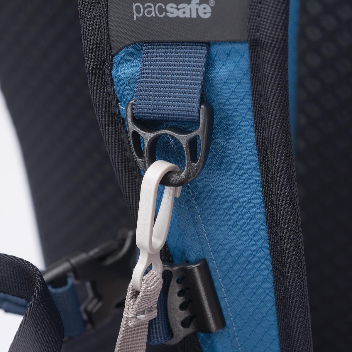 Venturesafe X18 Anti-Theft Backpack, Blue Steel